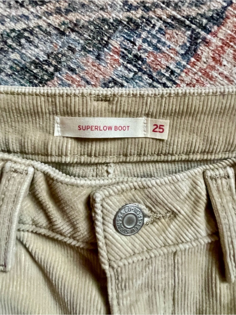 Levi’s Women’s Beige Corduroy Superlow Boot Flare Jeans SZ 25 NWOT Red Tag Y2K - Picture 4 of 8